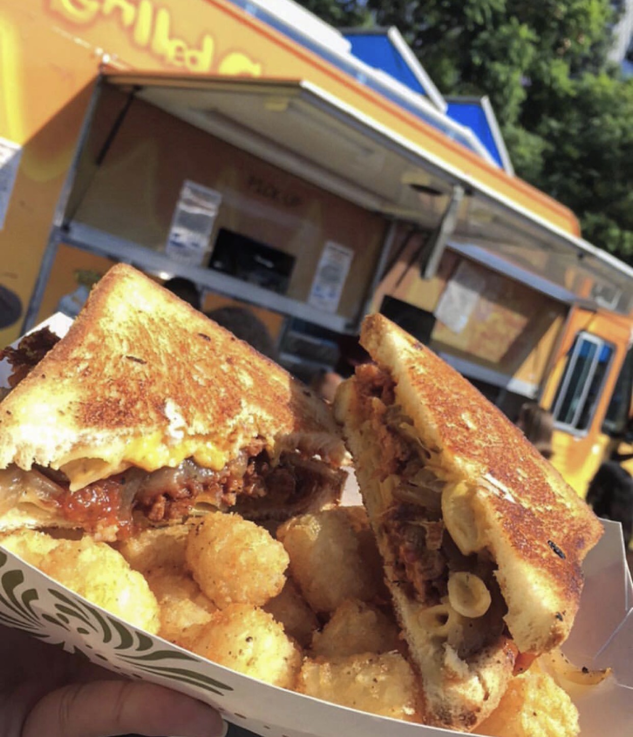 #wildaboutwednesday  The Grilled Cheese Truck